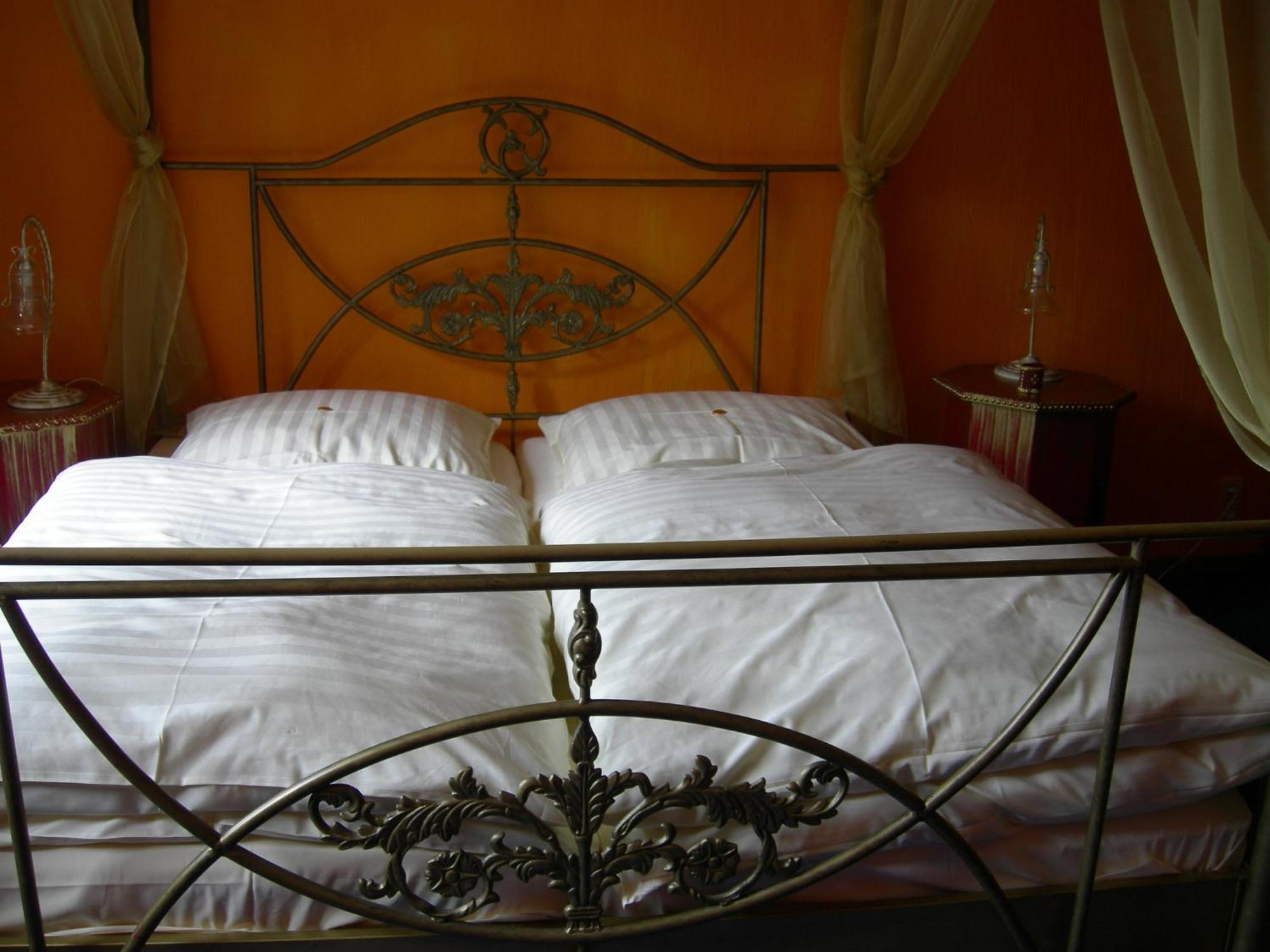 Hotel Goldflair Am Rathaus Korbach Eksteriør billede